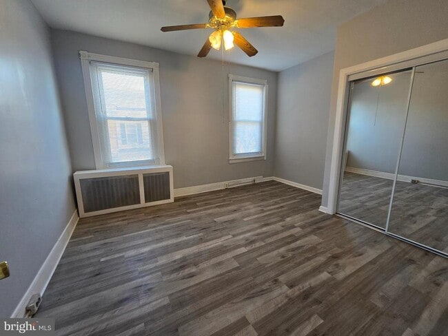 Building Photo - 1726 N Lindenwood St