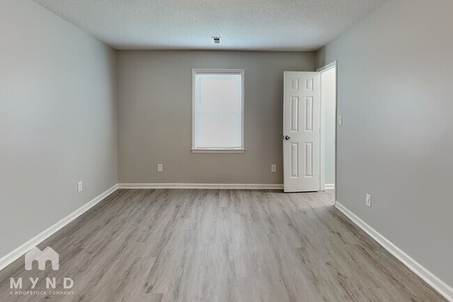 Building Photo - 9205 Meadow Sweet Ct