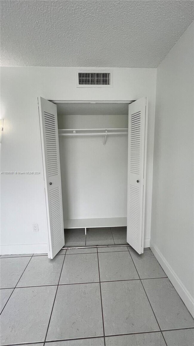 Building Photo - 4570 NW 79th Ave