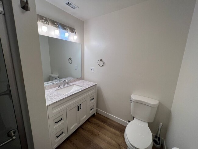 Building Photo - Spacious Remodeled 4 Bedroom/3 bath Home with Bonus Room