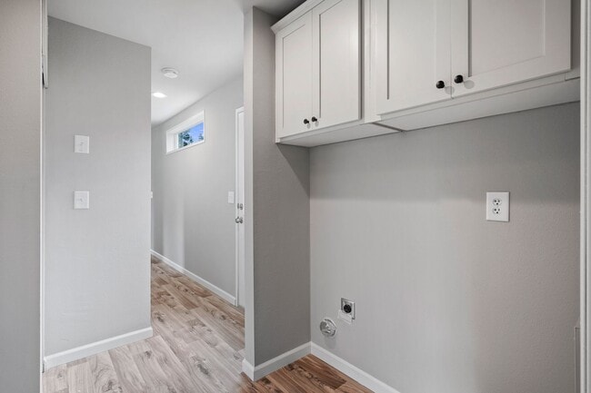 Building Photo - Welcome to Drafter Valley! Spring Into Sav...