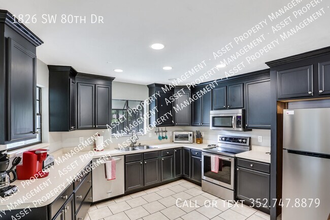 Building Photo - 1826 SW 80th Dr