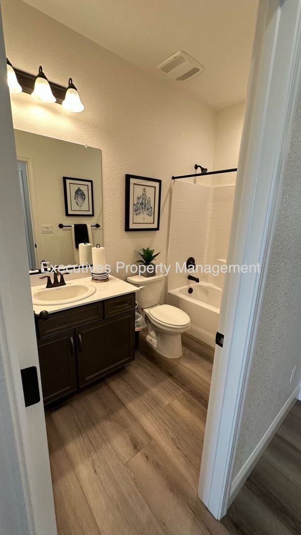 Building Photo - 4606 Irma Dr