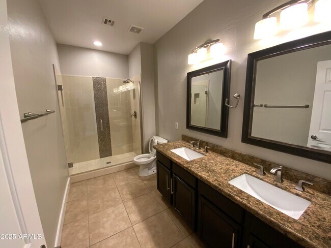 Building Photo - 6204 E Phelps Rd