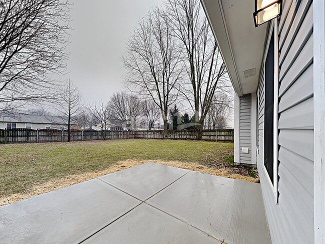 Building Photo - 528 Woodfield Cir