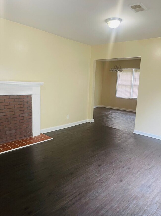 Building Photo - Coming soon