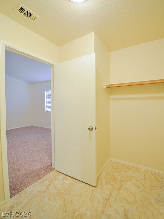 Building Photo - 3825 Gulliver St