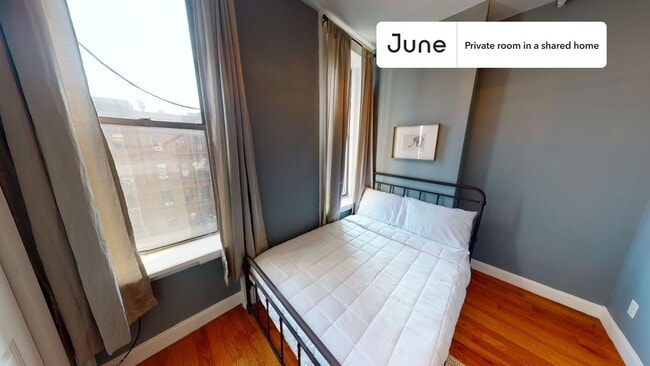 Building Photo - 31 Saint Marks Pl