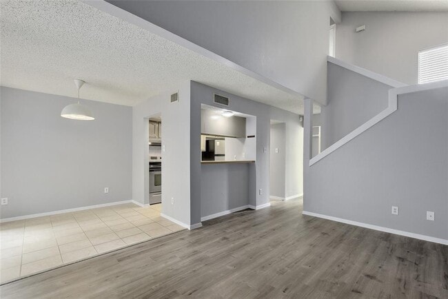 Building Photo - 1800 Cinnamon Path