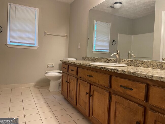 Building Photo - 60 Sentry Oak Ct