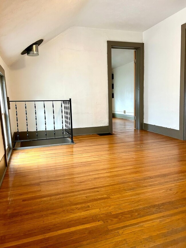 Building Photo - 3 Bedoom SIngle Family - 14620 Zip - South Ave & Elmwood Area