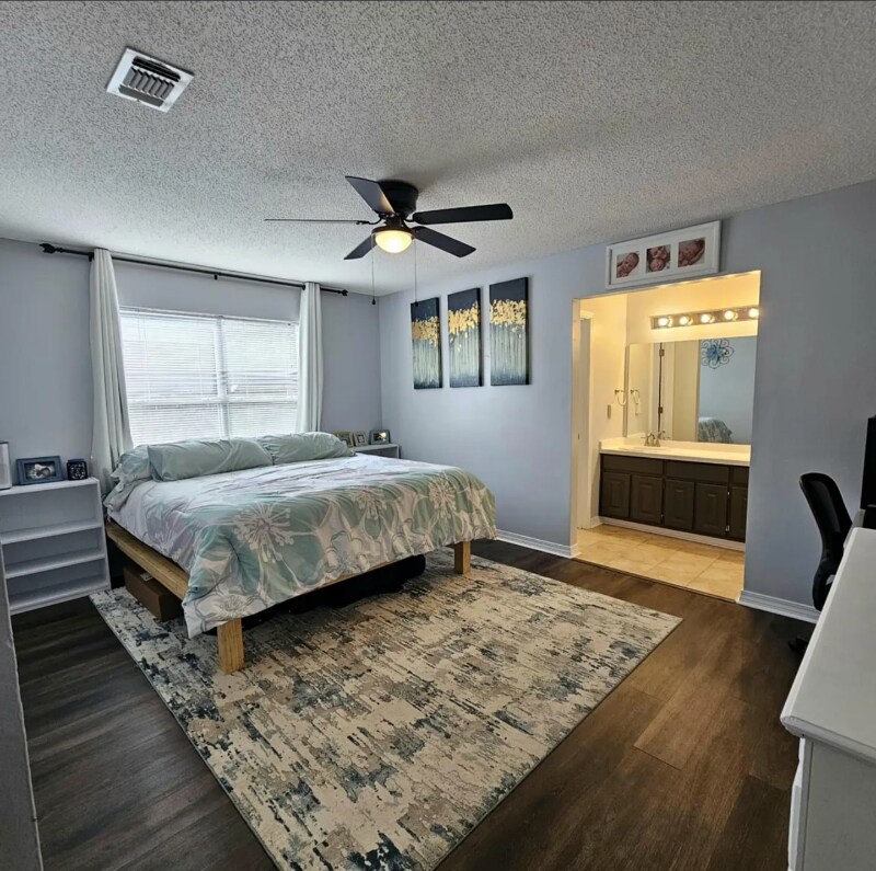 Building Photo - 4770 Coronado Cir