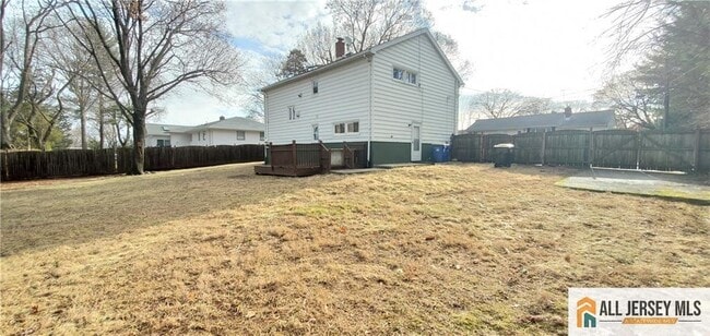 Building Photo - 40 Beverly Ave