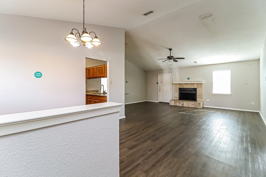 Building Photo - 2917 Highlawn Terrace