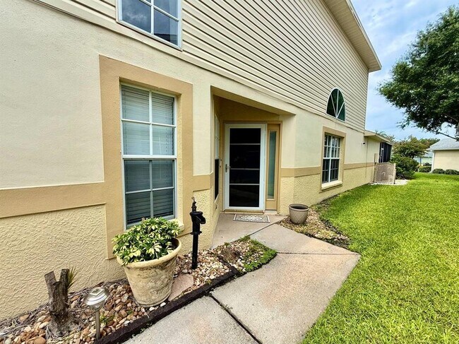 Building Photo - 6600 Gentle Ben Cir