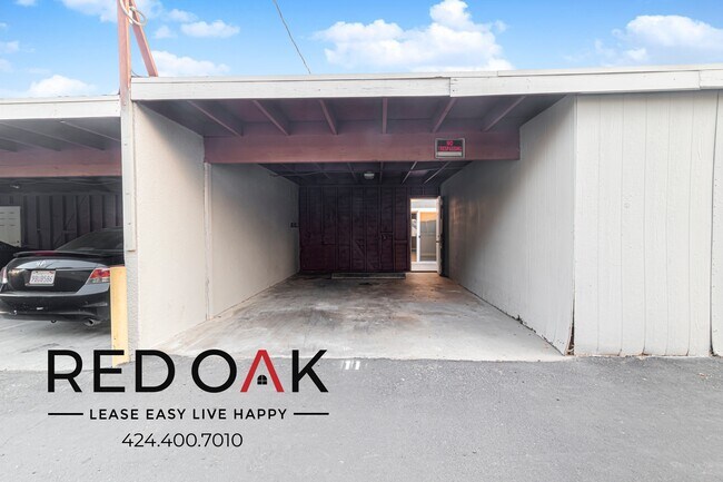 Building Photo - 660 S Riverside Ave
