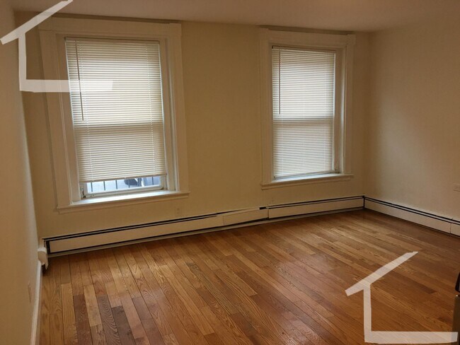 Building Photo - 36 E Springfield St