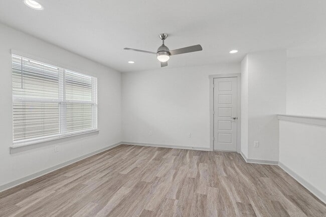 Building Photo - 8312 Mimi Ln