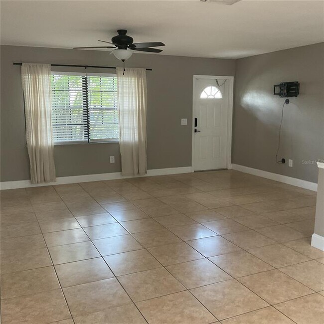 Building Photo - 6377 Myrtlewood Rd