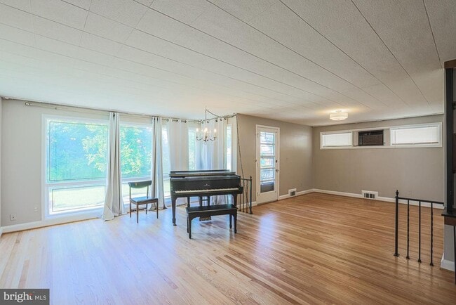 Building Photo - 3219 Northbrook Rd