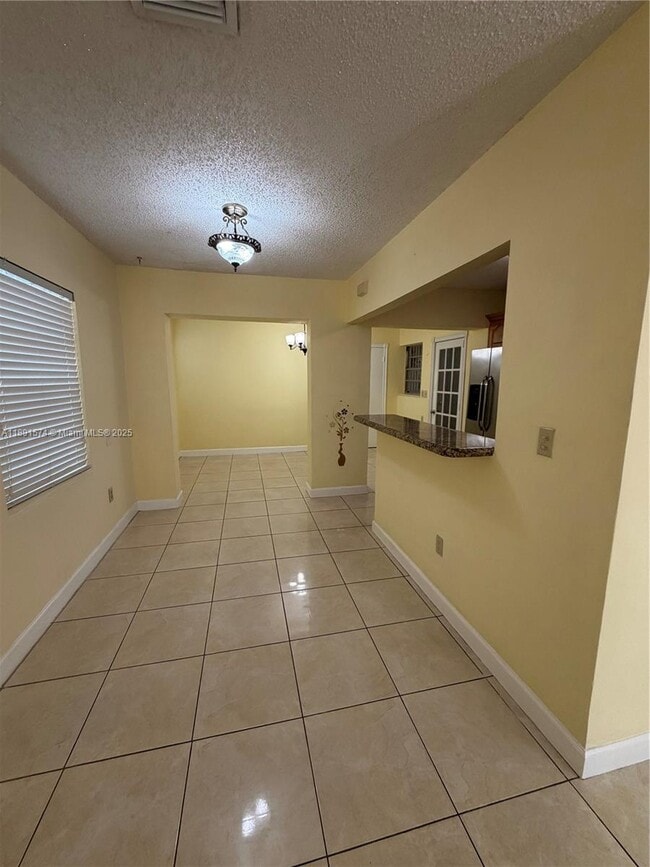 Building Photo - 255 SW 60th Ave
