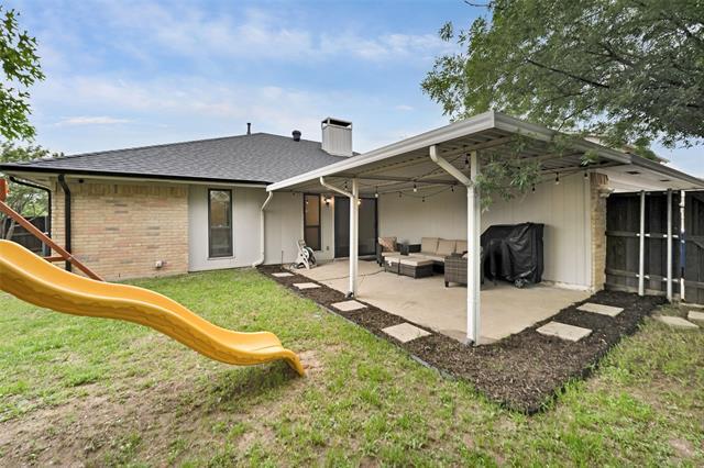 Building Photo - 2600 Summertree Dr