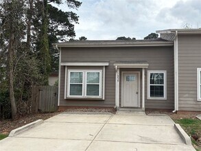 Building Photo - 16839 Balmoral St