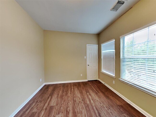 Building Photo - 12919 Palm Leaf Ct