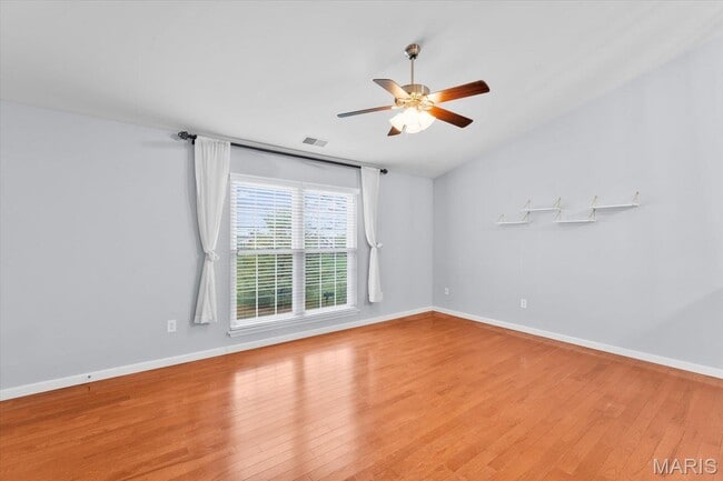 Building Photo - 729 Tower Grove Dr