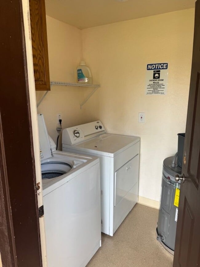 Building Photo - RENOVATED UPSTAIRS 2 BEDROOM HOME- FULL PRIVATE UPPER LEVEL