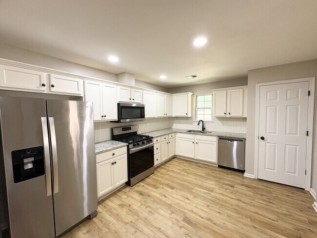 Building Photo - 140 Ivygreen Chase