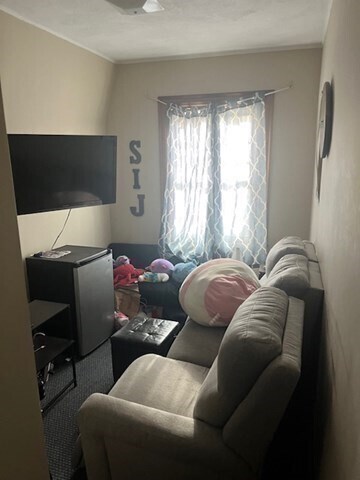 Building Photo - 583 Watertown St