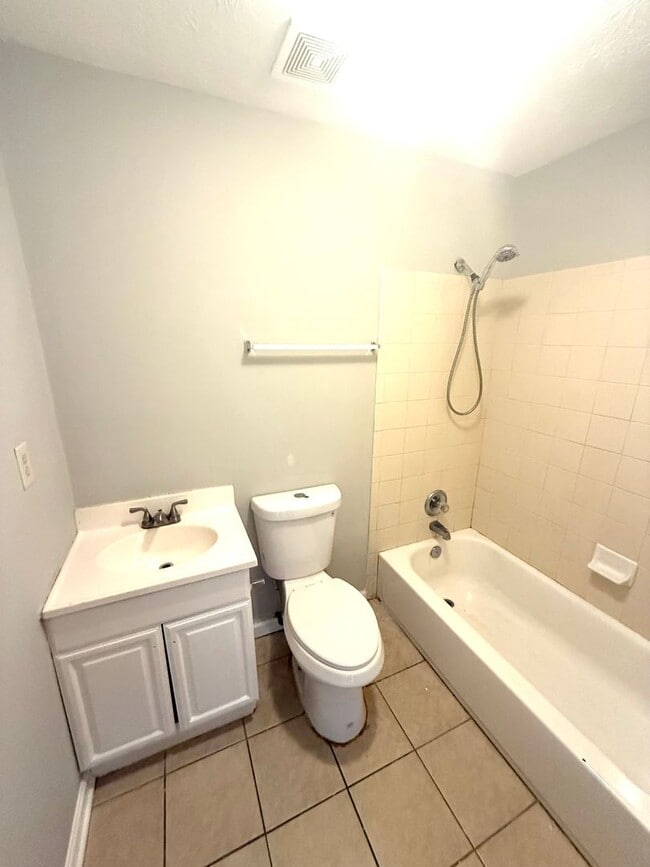 Building Photo - ** 3 Bed 2 Bath Located in Virginia Estates ** Call 334-366-9198 to schedule a self tour