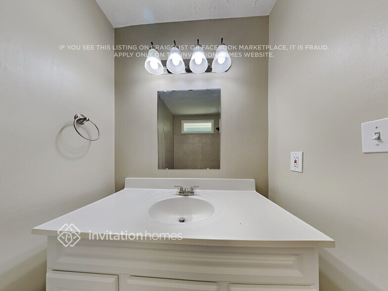 Building Photo - 2777 Kellogg Creek Rd