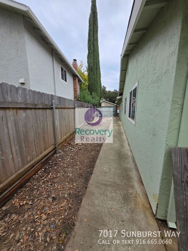 Building Photo - 7017 Sunburst Way