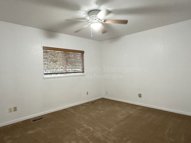 Building Photo - 4420 Cobbleskill Dr