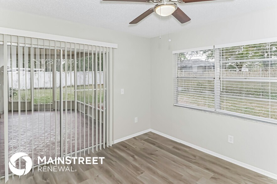 Building Photo - 17604 Meadowbridge Dr