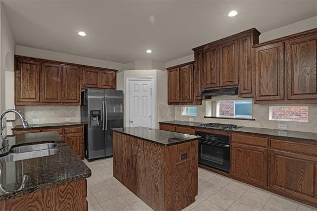 Building Photo - 1702 Tulare Dr