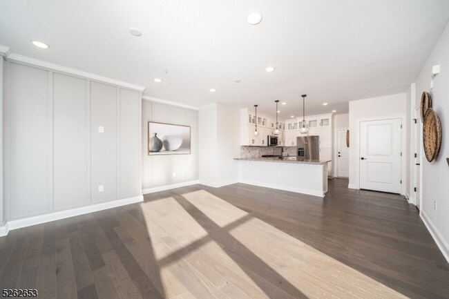 Building Photo - 8 Jessica Ln