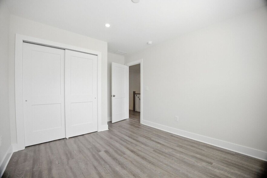 Building Photo - 3 Kessel Run