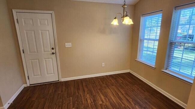 Building Photo - 165 Woodland Pk Lp