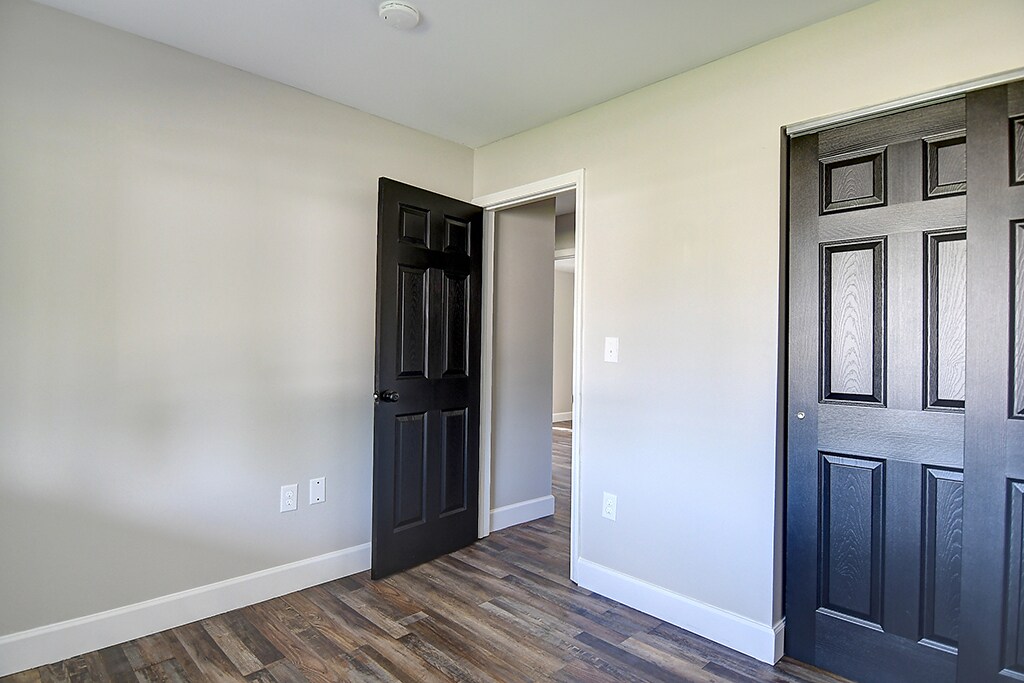 Building Photo - 2306 Southlea Dr