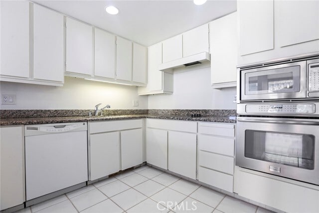 Building Photo - 2170 Century Pk E