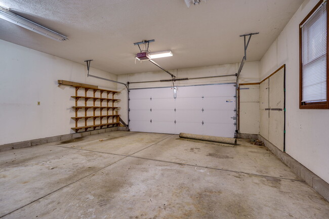 Building Photo - 4527 Williamsport Dr