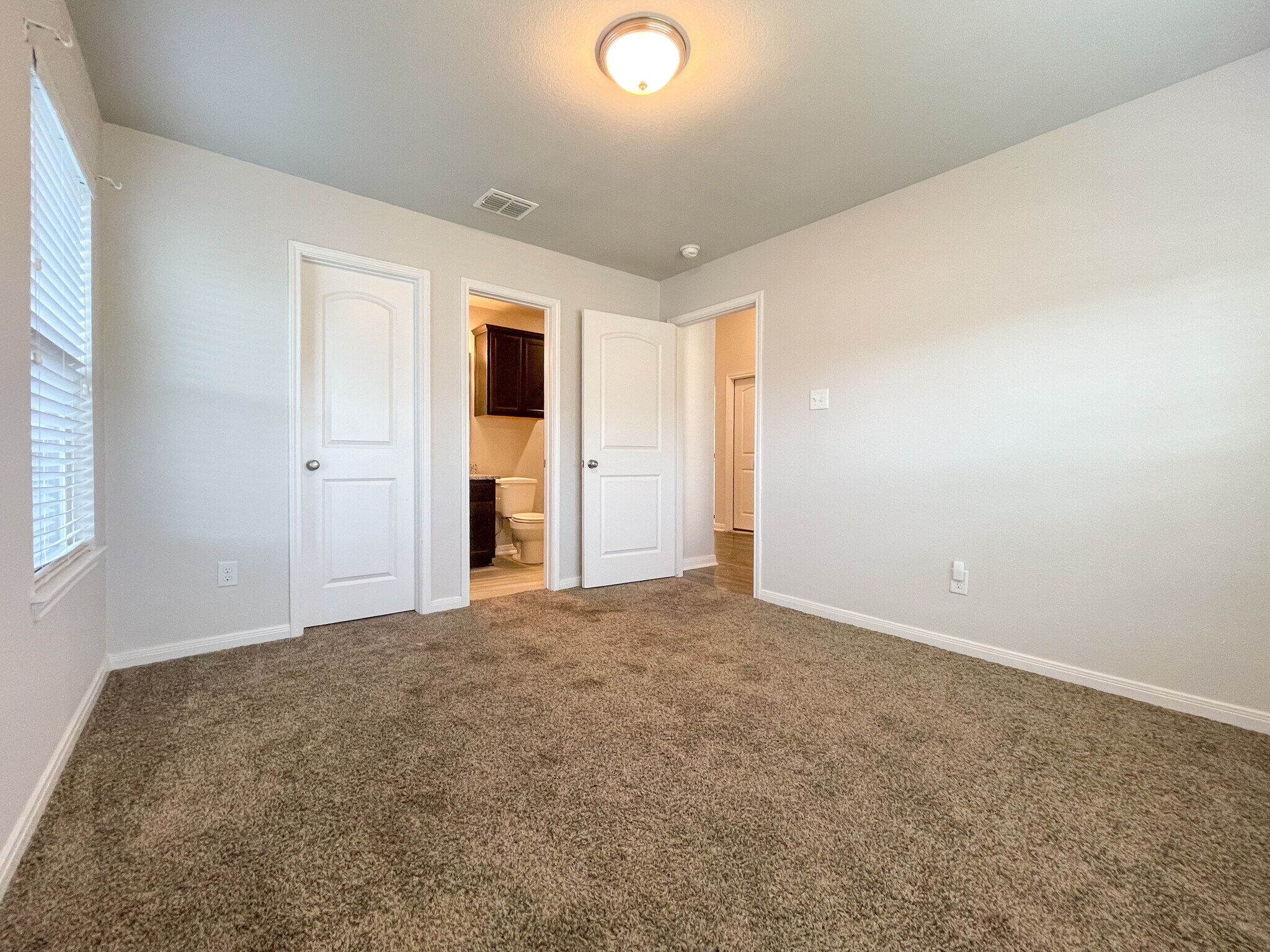 Building Photo - 10624 Langham Dr