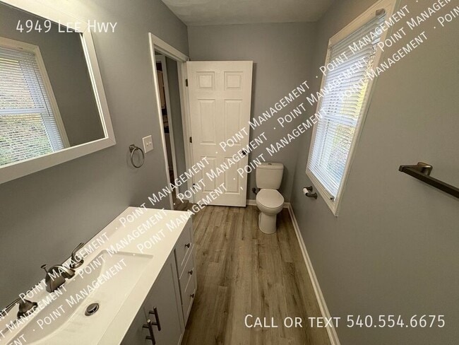 Building Photo - 4949 Lee Hwy