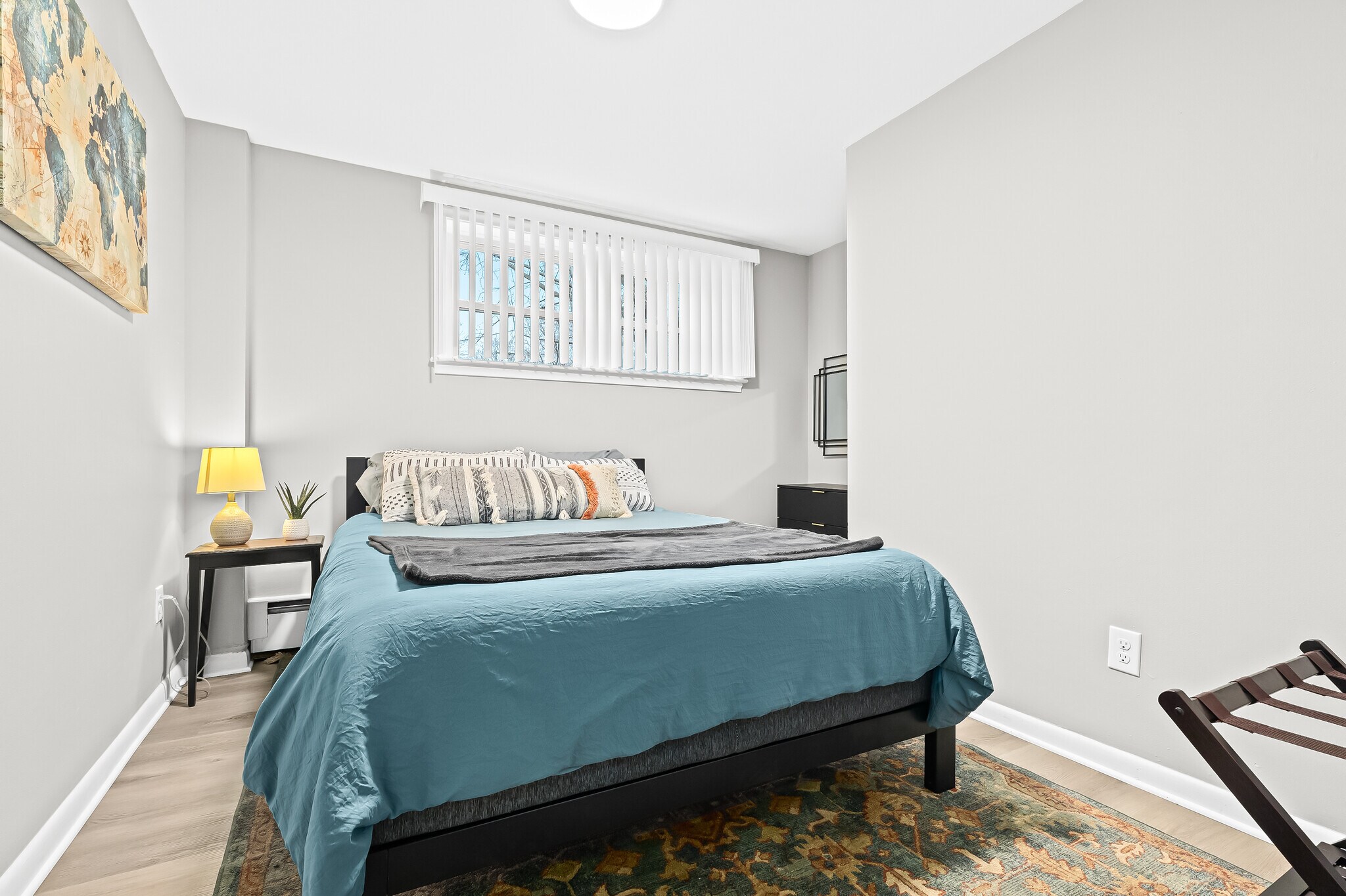 Building Photo - 23080 Stauber Ave