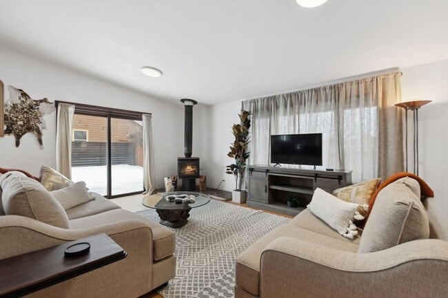 Building Photo - Beautiful Air Home Whitefish