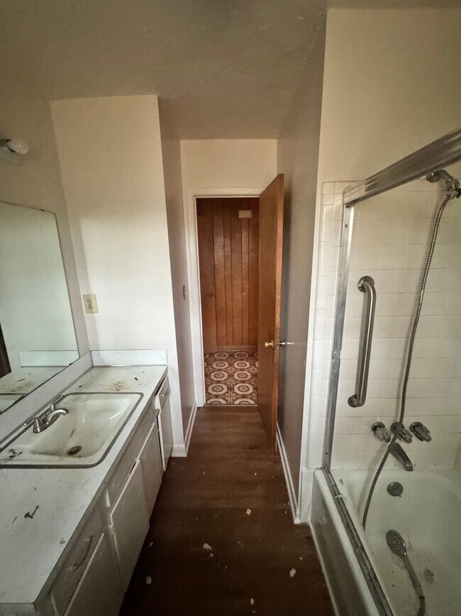 Building Photo - 2 bedroom / 1 office / 1 bathroom in Shelby, NC