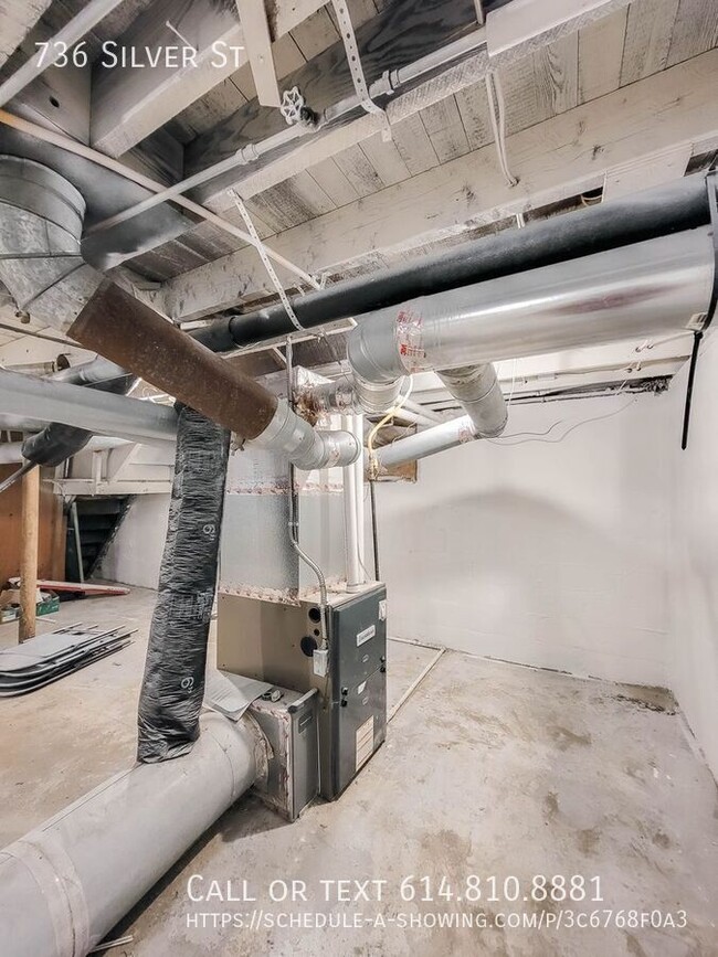 Building Photo - 736 Silver St